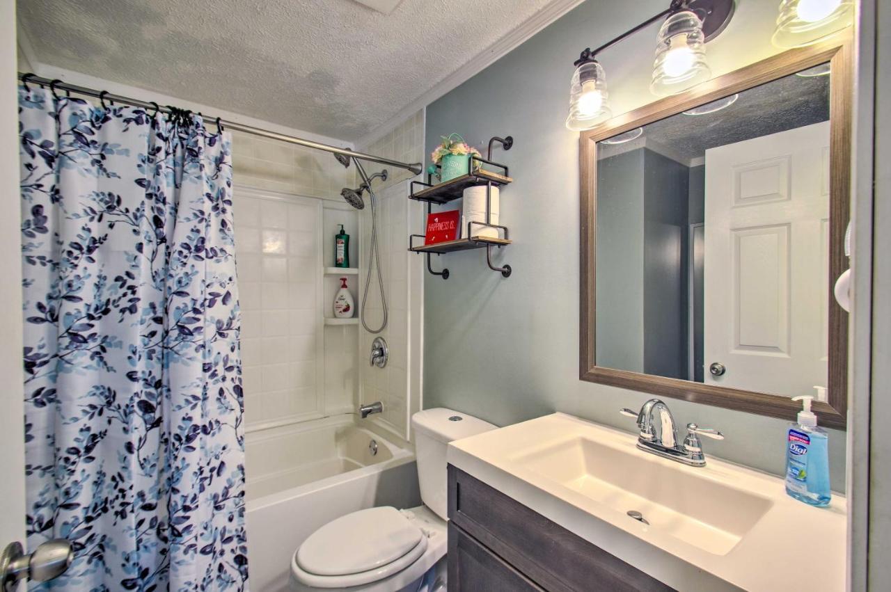 Dog-Friendly Fayetteville Home With Hot Tub! Esterno foto